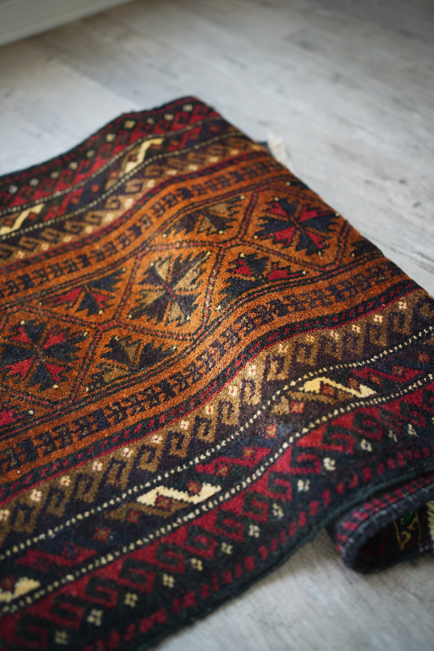 415】Semi Antique Persian Sistan Baluch rug 1940's | ヴィンテージ