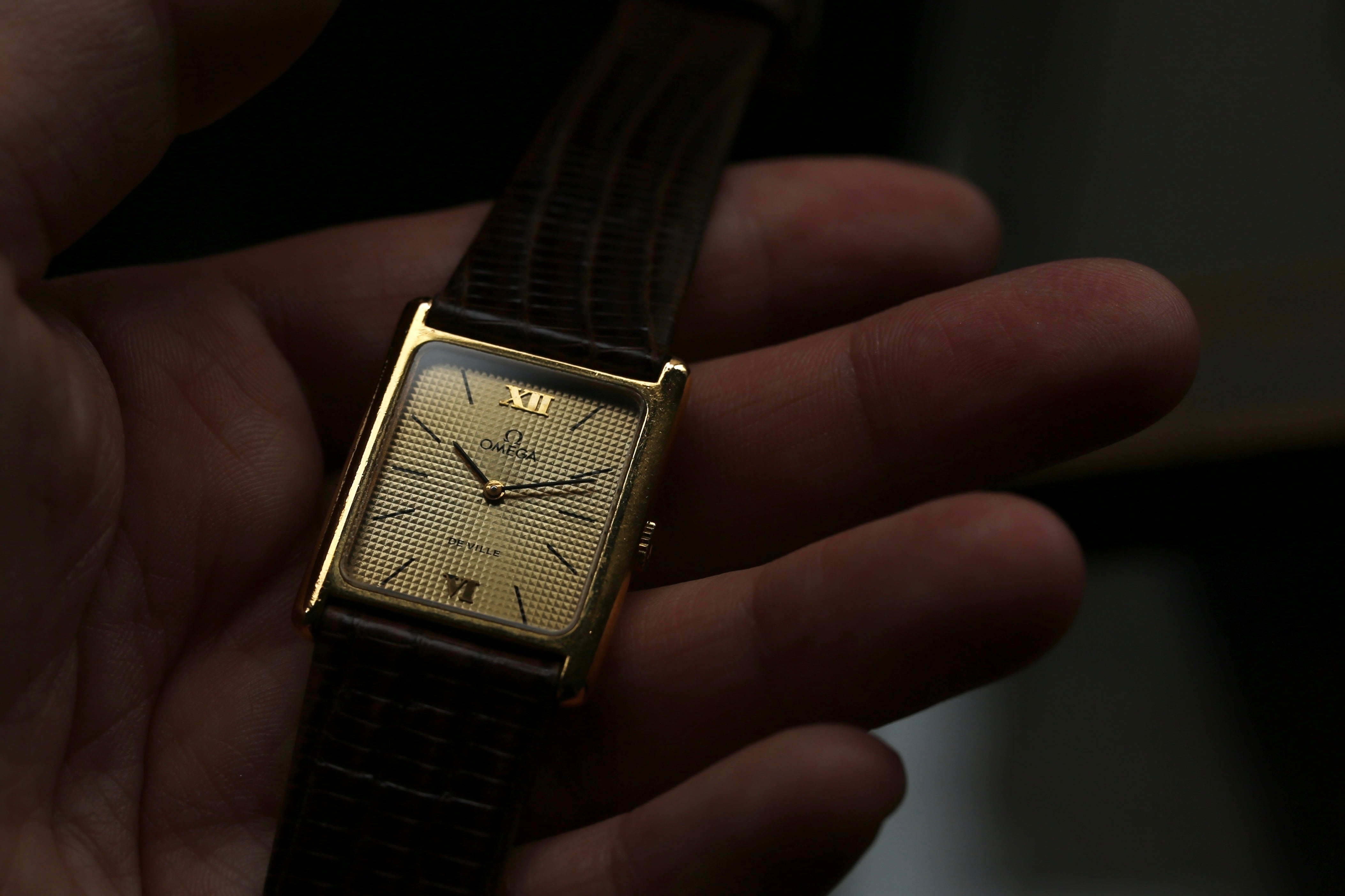 OMEGA】 1973年製 オメガ 『 デビル H型レクタンギュラー 』エンボス