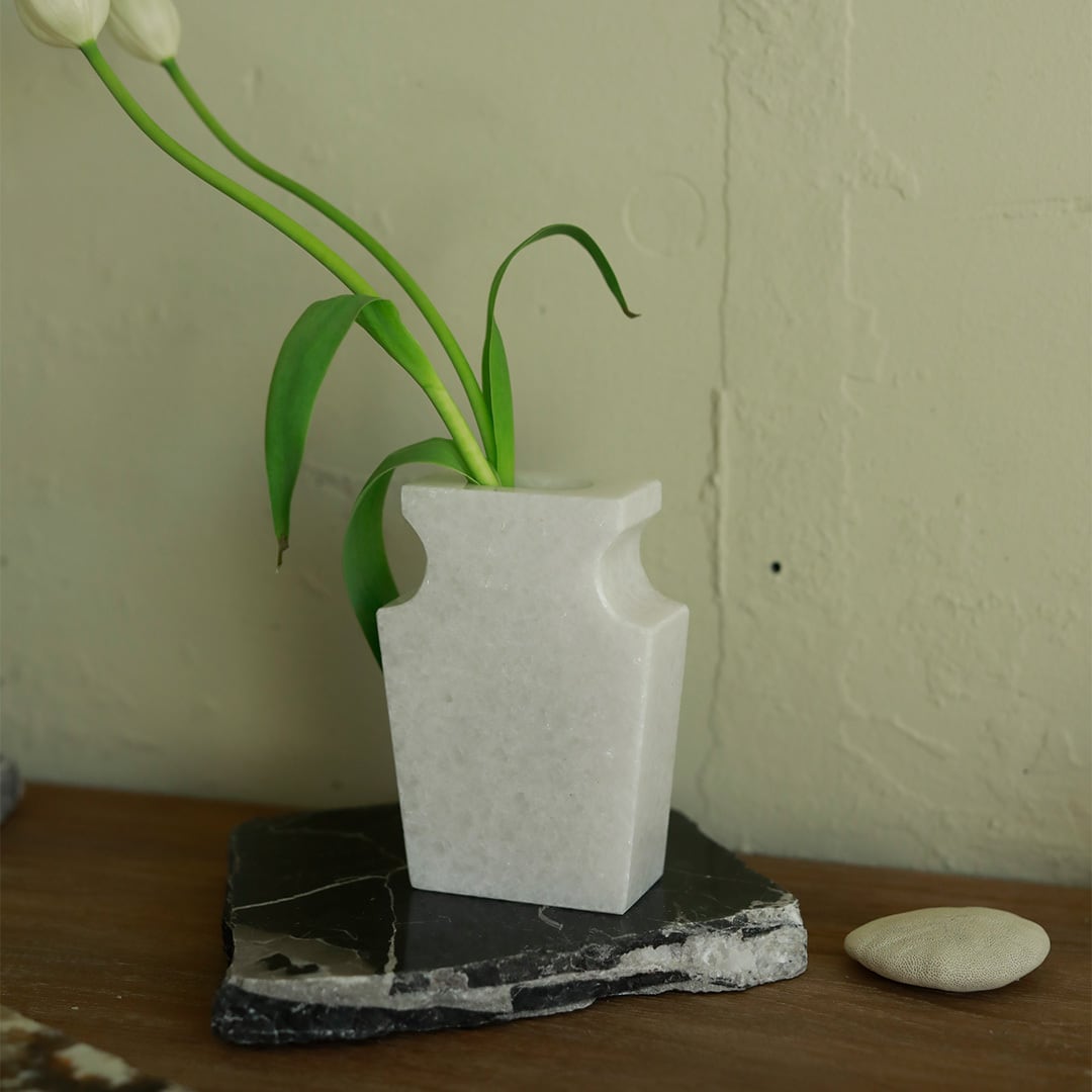 ISHIZO (石三) 花器 ホワイト