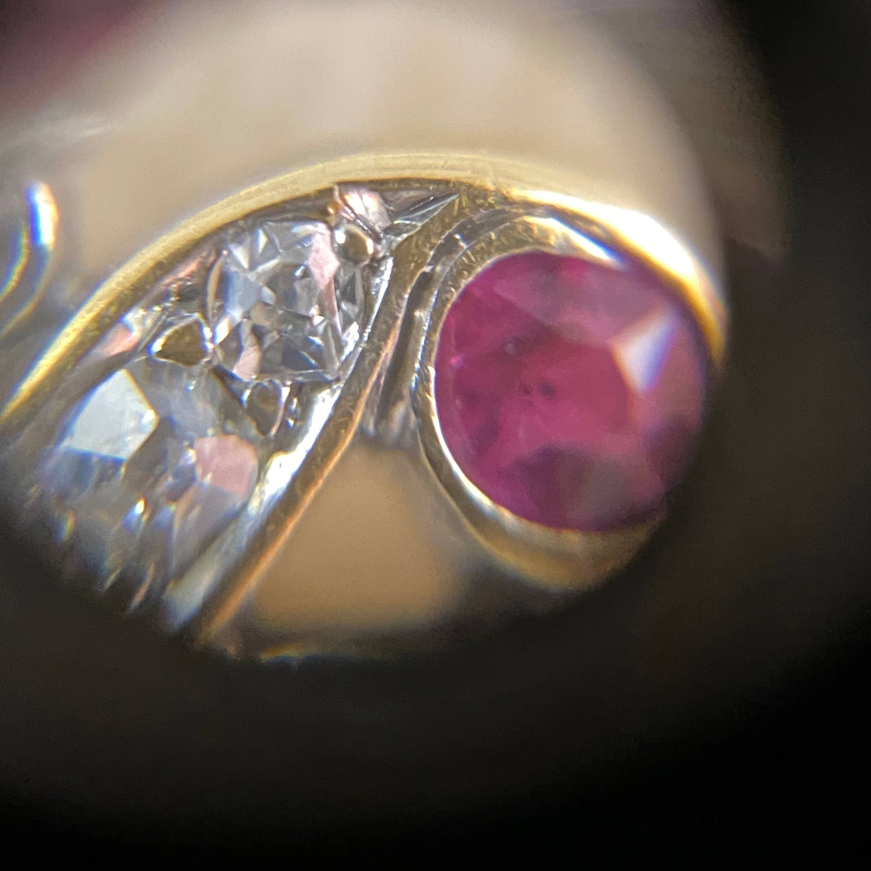 イギリス アンティーク ルビー オールドカットダイヤモンド リング イギリスアンティーク 天然ルビーとオールドローズカット