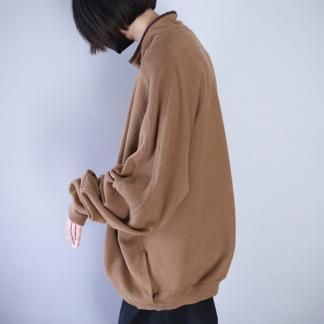 "刺繍" bulldog one point design over silhouette half-zip pullover