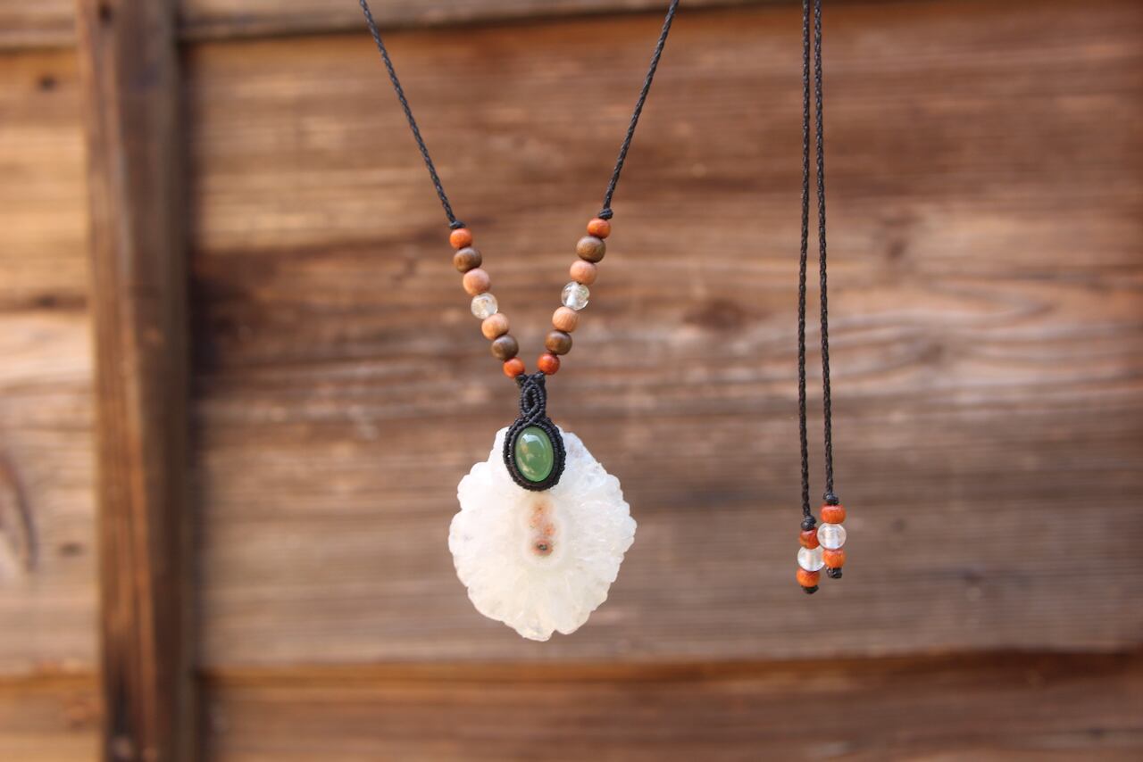 Solar Quartz & Serpentine micro macrame woody pendant