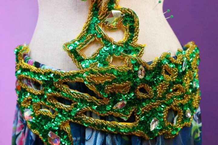 エジプト製 ベリーダンス衣装 ターキッシュスタイル 三点セット 緑花柄 ...