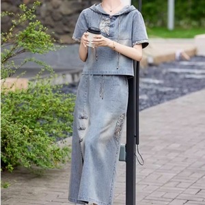 レディース スカート トップス カットソー セットアップ デート ロングスカート デニムスカート ロング ロング丈 袖あり 半袖 Vネック 襟なし セミフレア 切り替えデザイン バックスリット フード付き デニム 上下セット かわいい 大人可愛い きれいめ シンプル カジュアル 上品 おしゃれ お洒落 レトロ 大人女子 こなれ感 ラフ ラブリー キュート ガーリー 個性的 クール モード系 エレガント モダン 主役級 存在感 抜け感 レディース デート お出かけ 女子会 休日 着回し 普段使い モテ