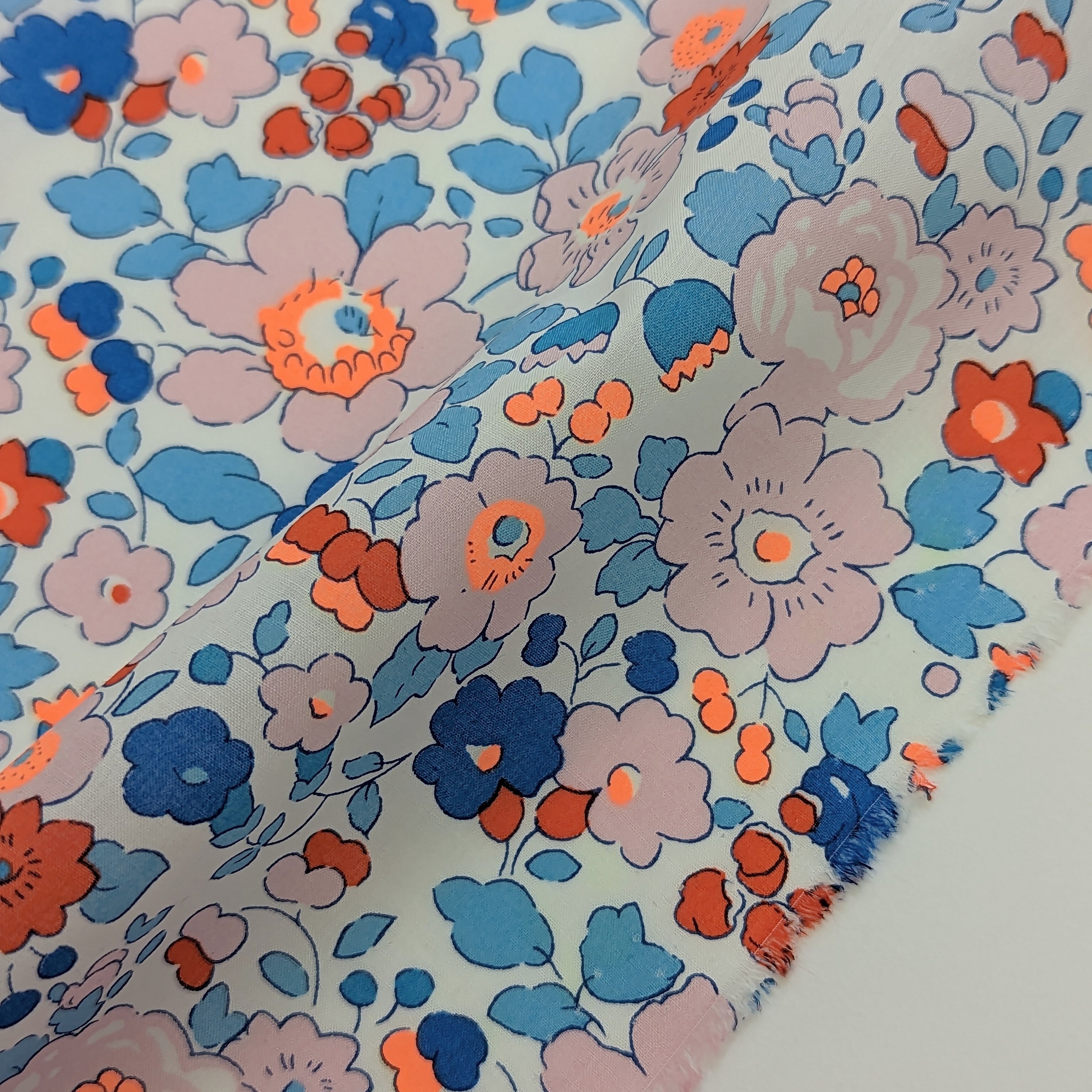 英国 Liberty リバティ Betsy ベッツィ 販売 ブルー シャーロット王女