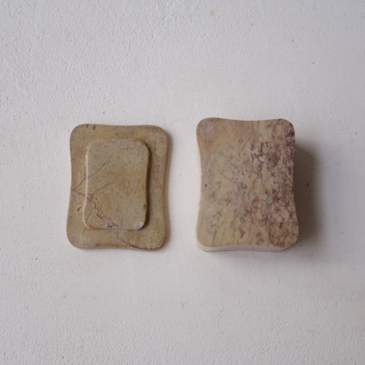 角丸のお花のケース