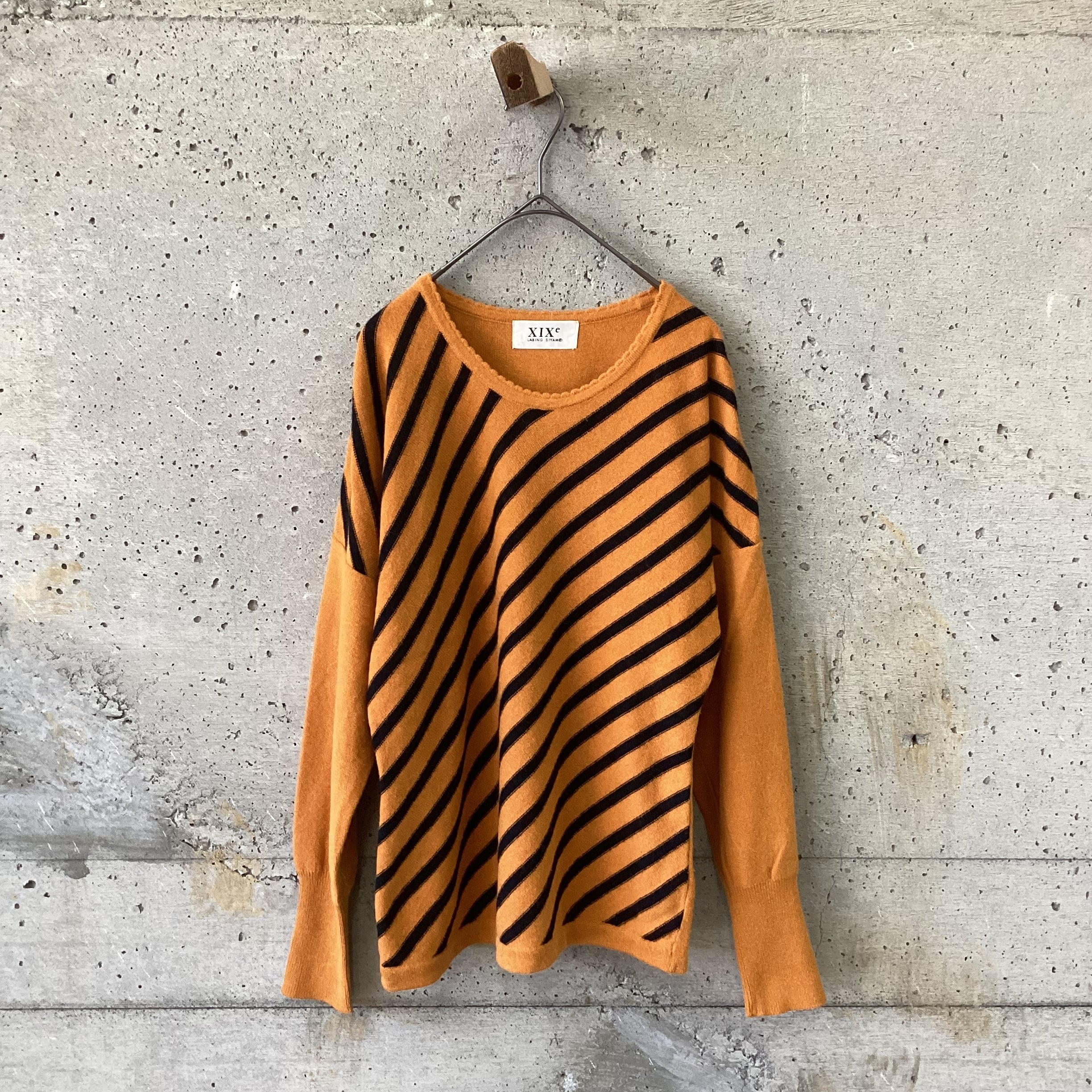 orange black border knit