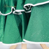 フラメンコ 衣装 ドレス ワンピース グリーン系 ボランテ フリル 緑 白 光沢 高級感 刺繍 花 ノースリーブ 袖なし 華やか かわいい シンプル 上品 ダンス衣装 イベント ステージ ホワイト系