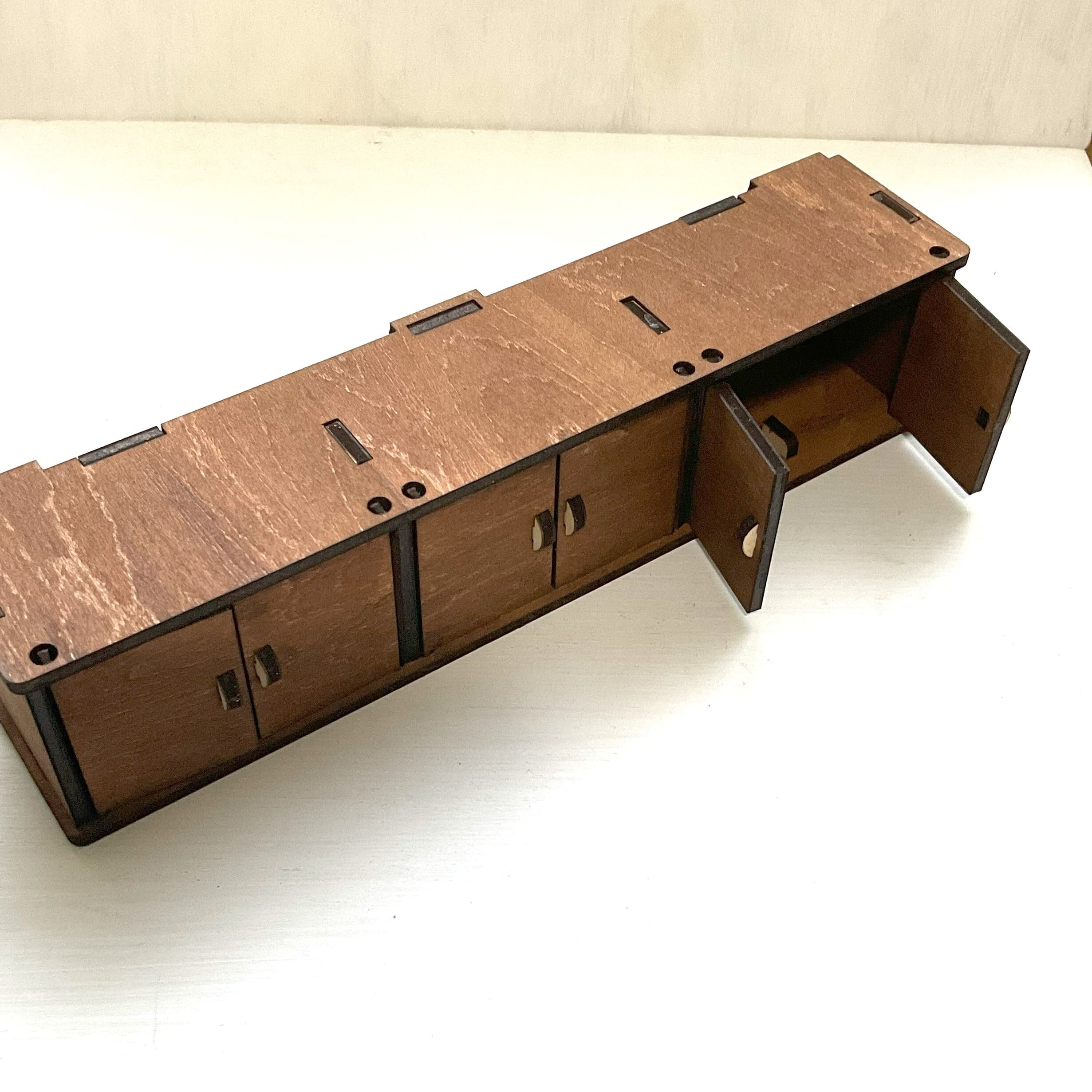 ミニチュア家具】収納棚/カップボード【アンティーク風】 | COLUMBOX