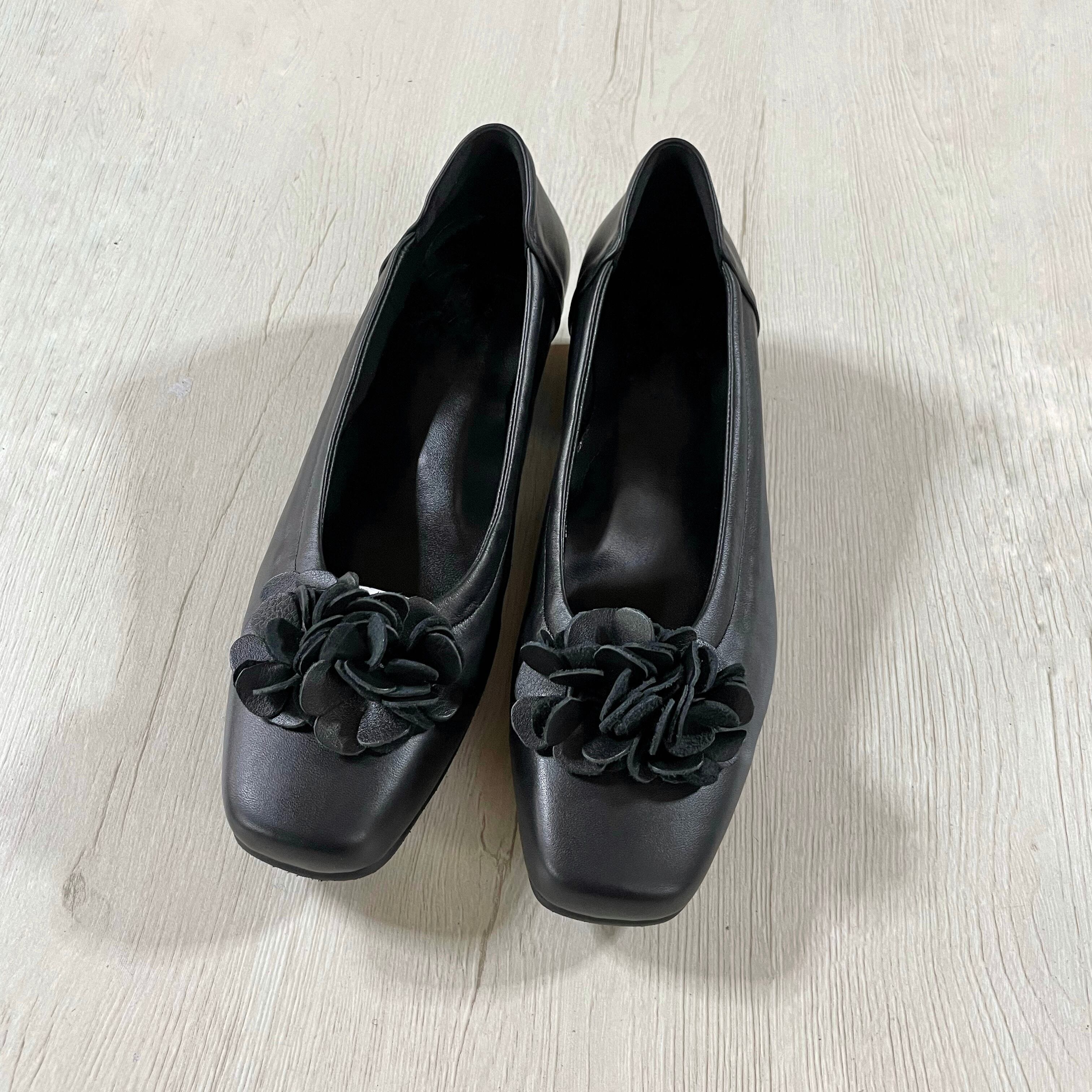 シャーリングスクエアトゥパンプス