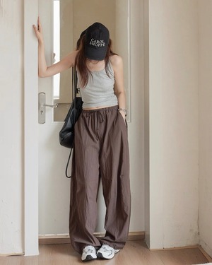 【vnook studio】over parachute pants