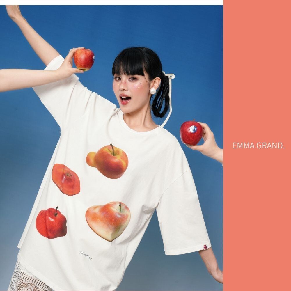 とろけるりんごのビッグTシャツ E00586 | EMMA GRAND