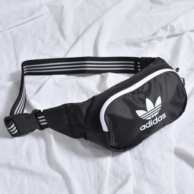 50%OFF】adidas ウエストバッグ | VOLCAN&APHRODITE 公式通販