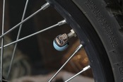 VINTAGE HELL'MET VALVE CAP /CC110プコブルー