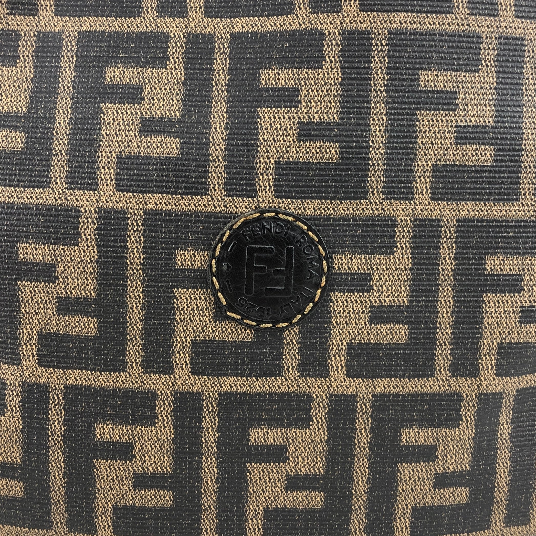 FENDI フェンディ ズッカ柄 ハンドバッグ ブラック PVC ラウンド