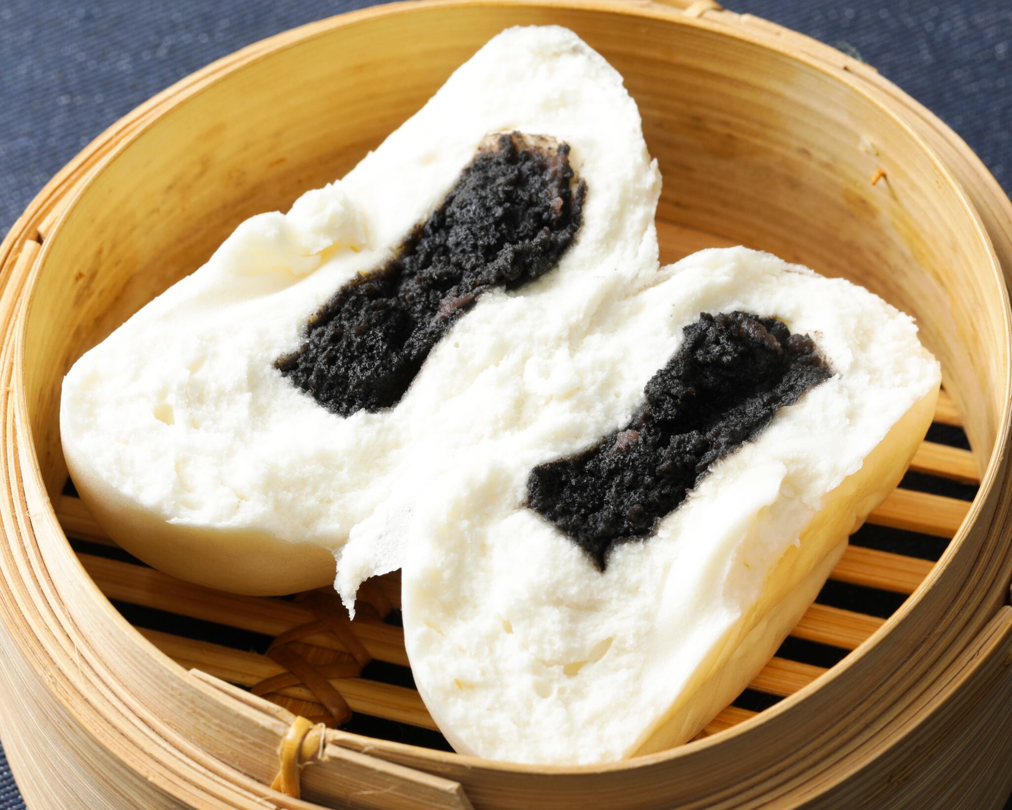 黒ごまあんまん20個 | ブタまんズ