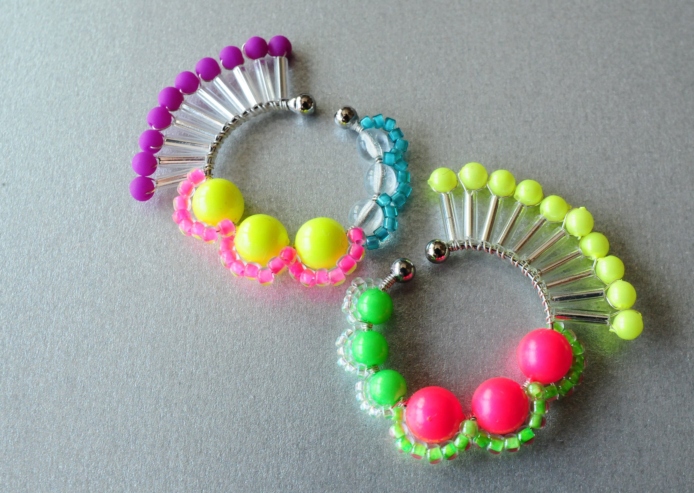 ＜Rollo～イロヅクビジュー～＞イヤーカフ『 ハミングバード/hummingbird 』<NEON/PINK(25)>