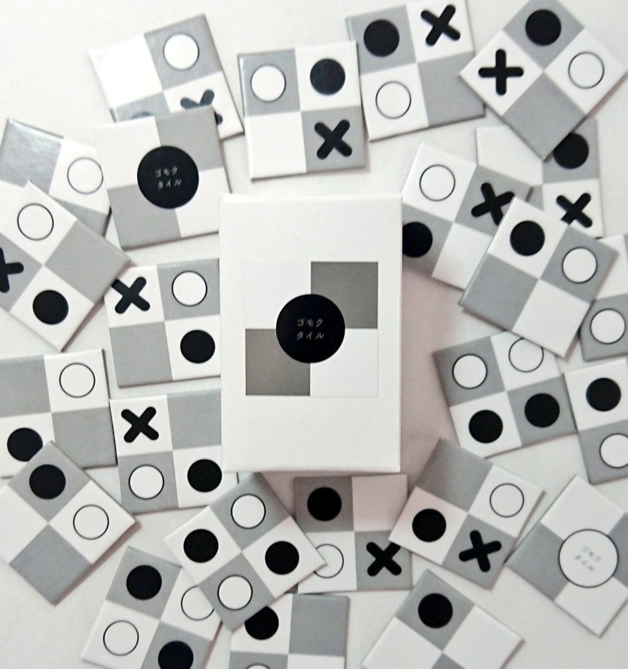 ゴモクタイル / Lotus boardgames