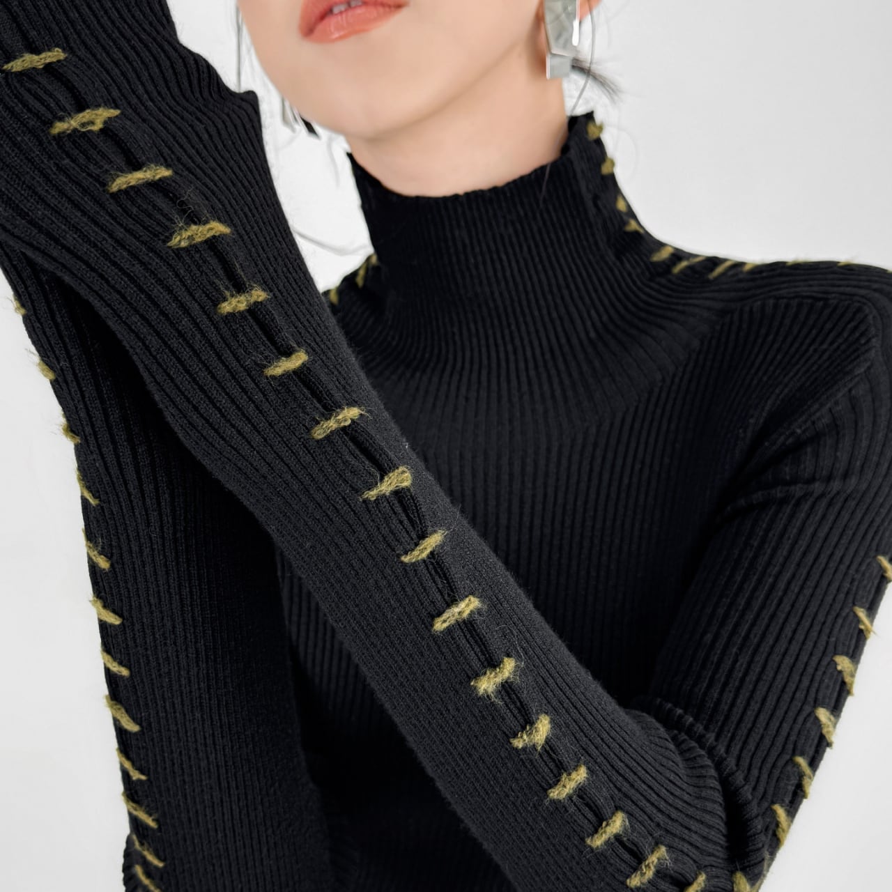 Contrast stitch knit in 2 colors S1794