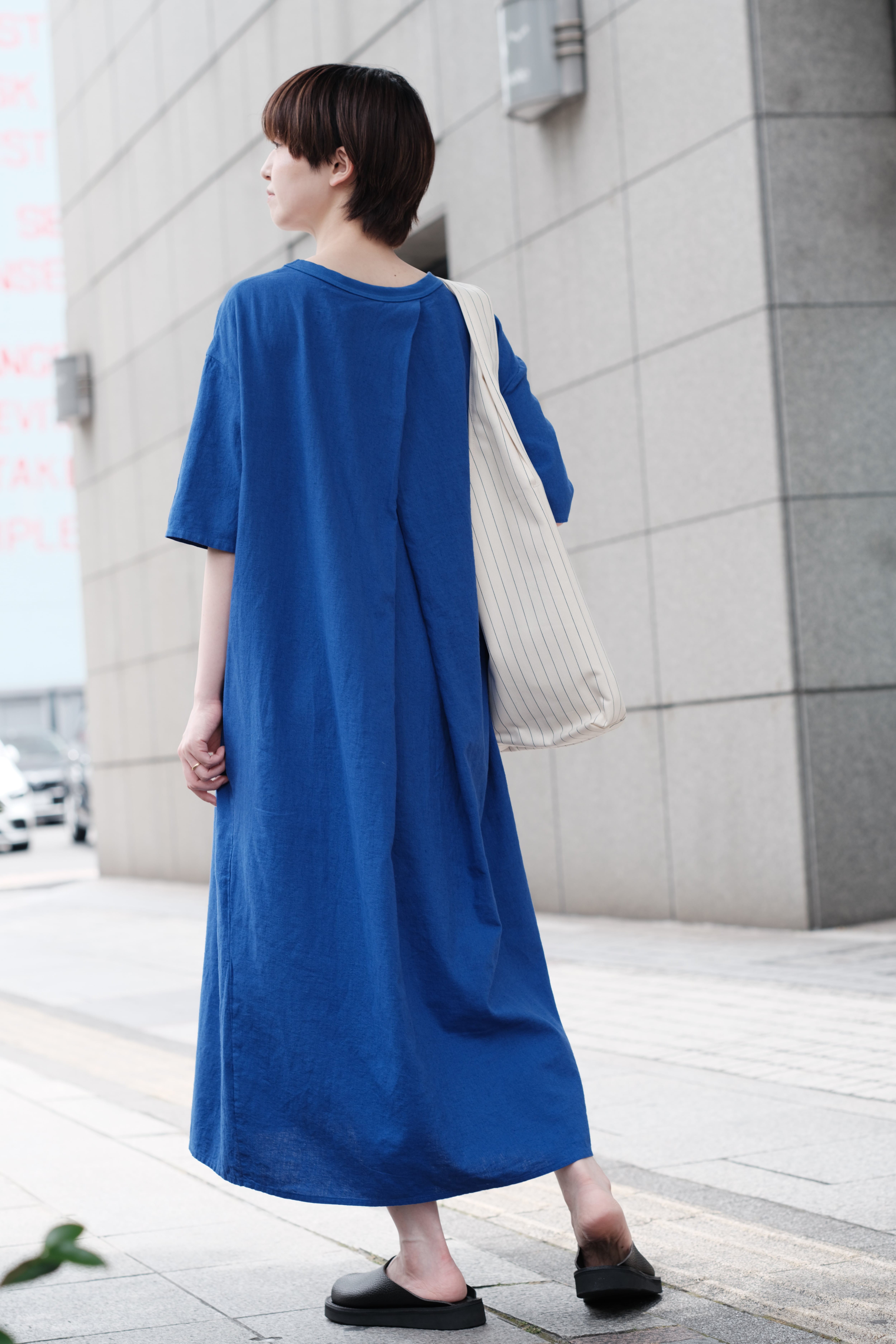 maillot】linen rich back tuck half sleeve shirt-OP | theater(シアター)