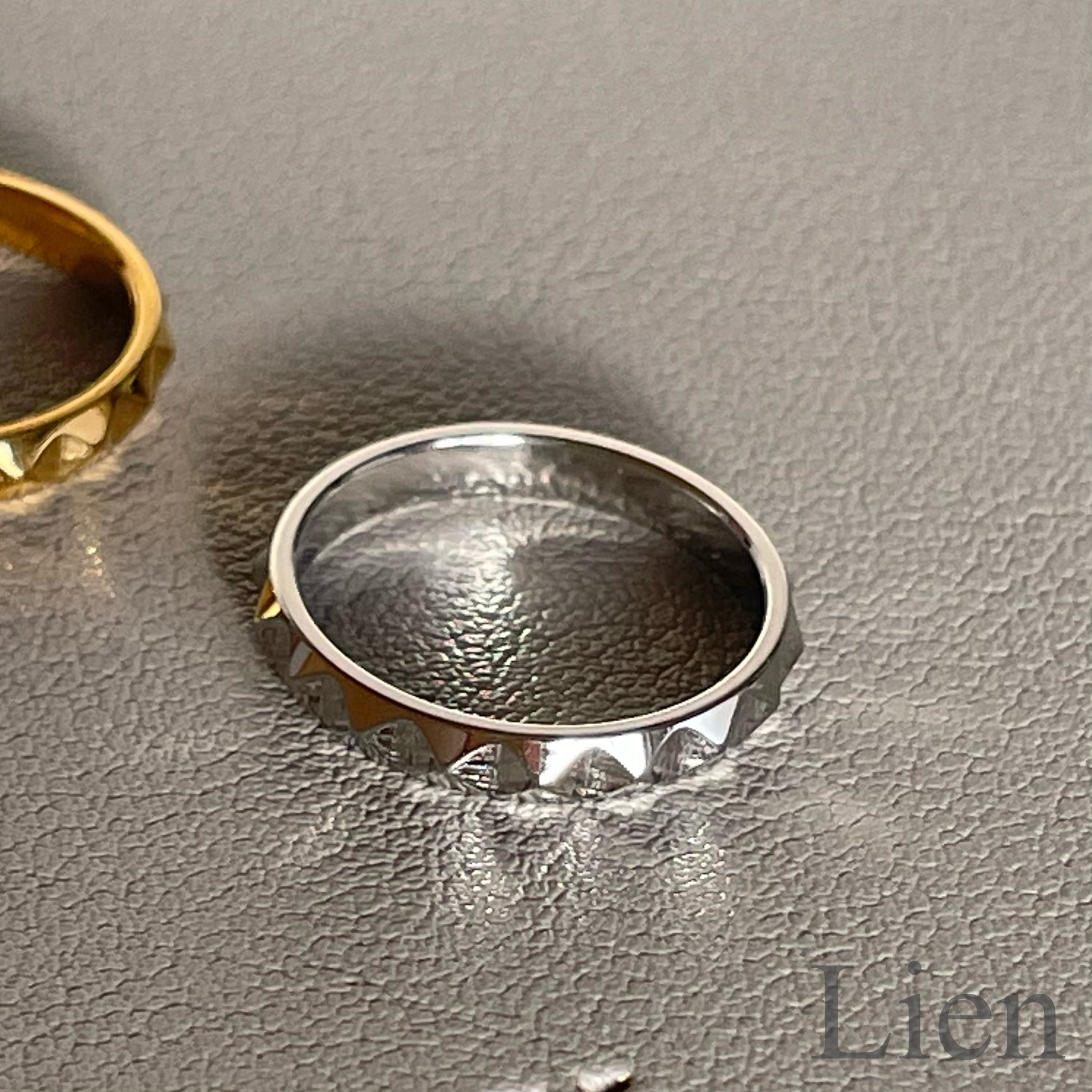 輝く スタッズ リング 指輪◇つけっぱなし!OK 316L サージカル