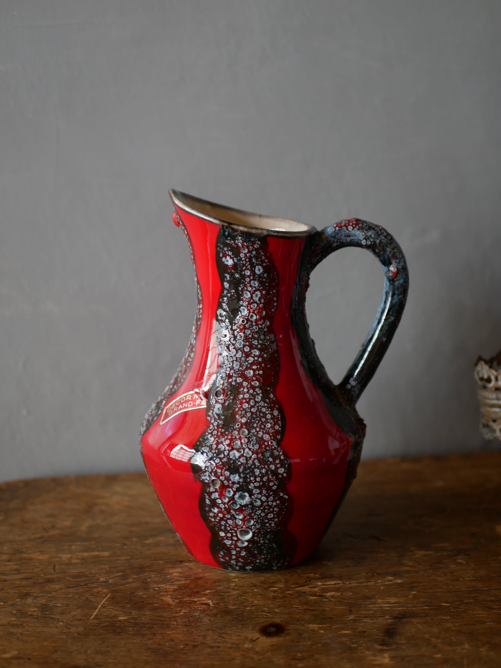 フランスヴィンテージ 赤いピッチャー フラワーベース 花器 ブロカントのある生活