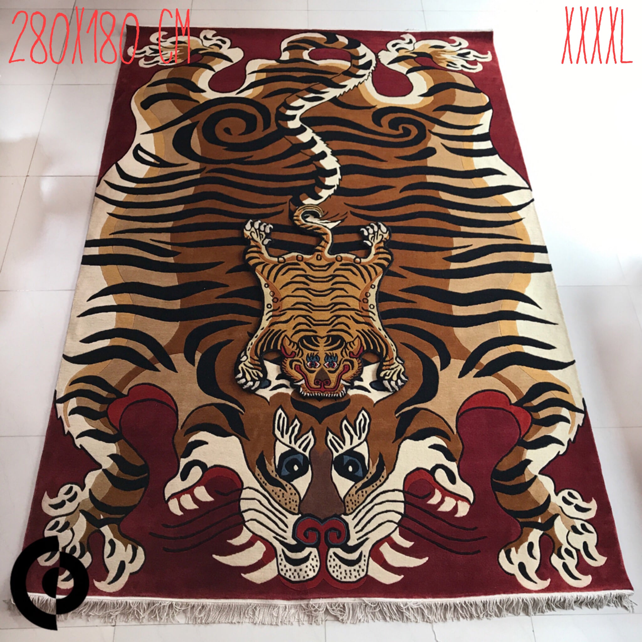 XXXXL 280 180 cm チベタンタイガーラグ ★ TIBETAN TIGER RUG SQUARE WOOL ★ HANDMADE 【  超特大 スーパーサイズ スクエア 本物 ウール製 カーペット ヒマラヤンワインレッド 赤 - チベット絨毯 ネパール産 ハンドメイド 手織り 高級絨毯 