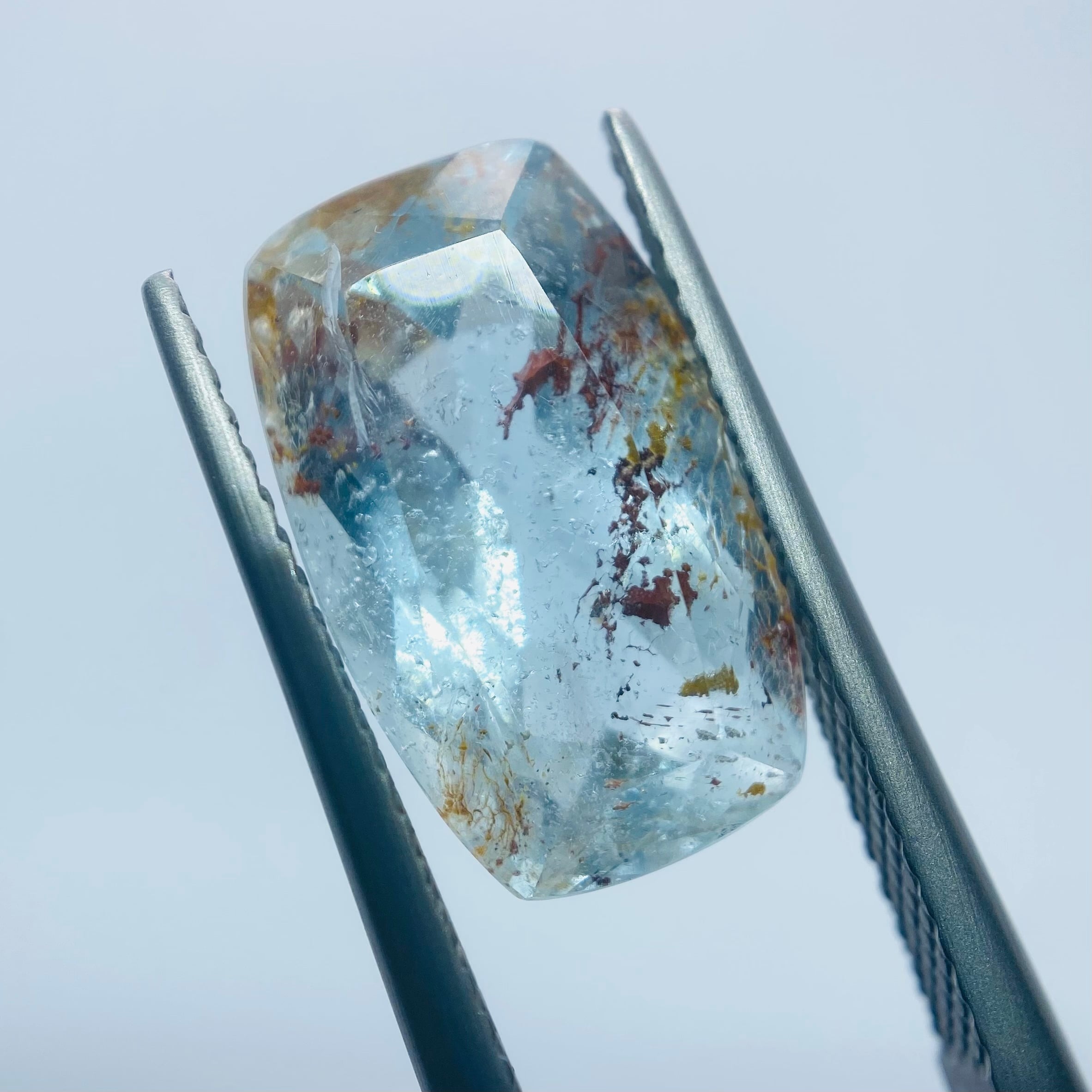 川面　ナチュラルトパーズ