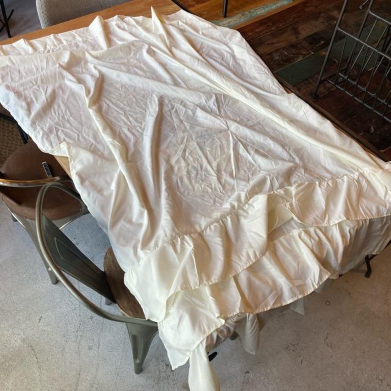 TOPANGA Fabric ボリュームラッフルカーテン アイボリー 130×160cm インテリア カーテン テーブルクロス ソファ フリルカーテン カーテンポール