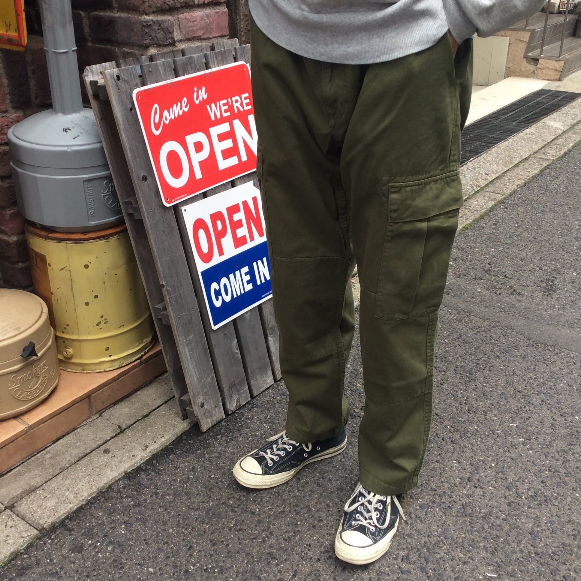 01M370◯ GRAMICCI カーキ テーパード カーゴパンツ S