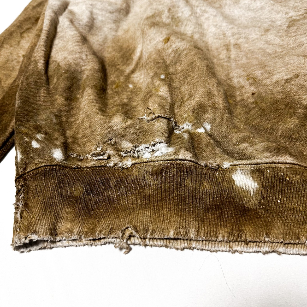 UNFINISHED GO OUT OF FASHION24123