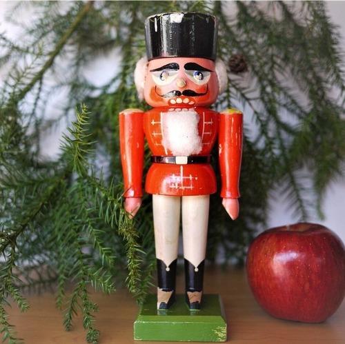 くるみ割り人形　クリスマス エルツ民芸品 東ドイツDDR
