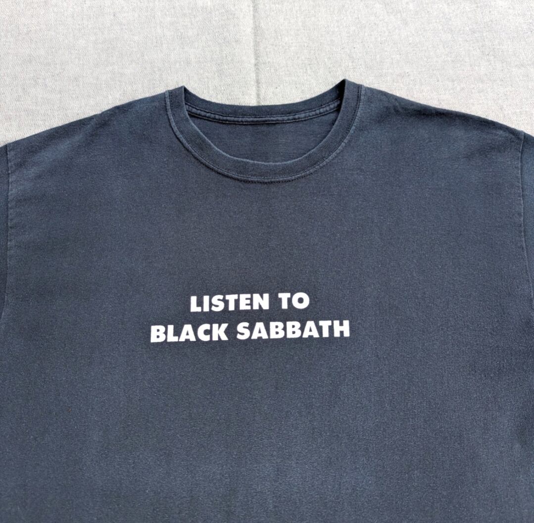 Listen to black sabbath print tee 小岩店
