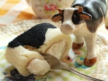 黒沢牧場生乳使用】牛柄ミルクロールケーキ | 黒沢牧場プレミアムショップ