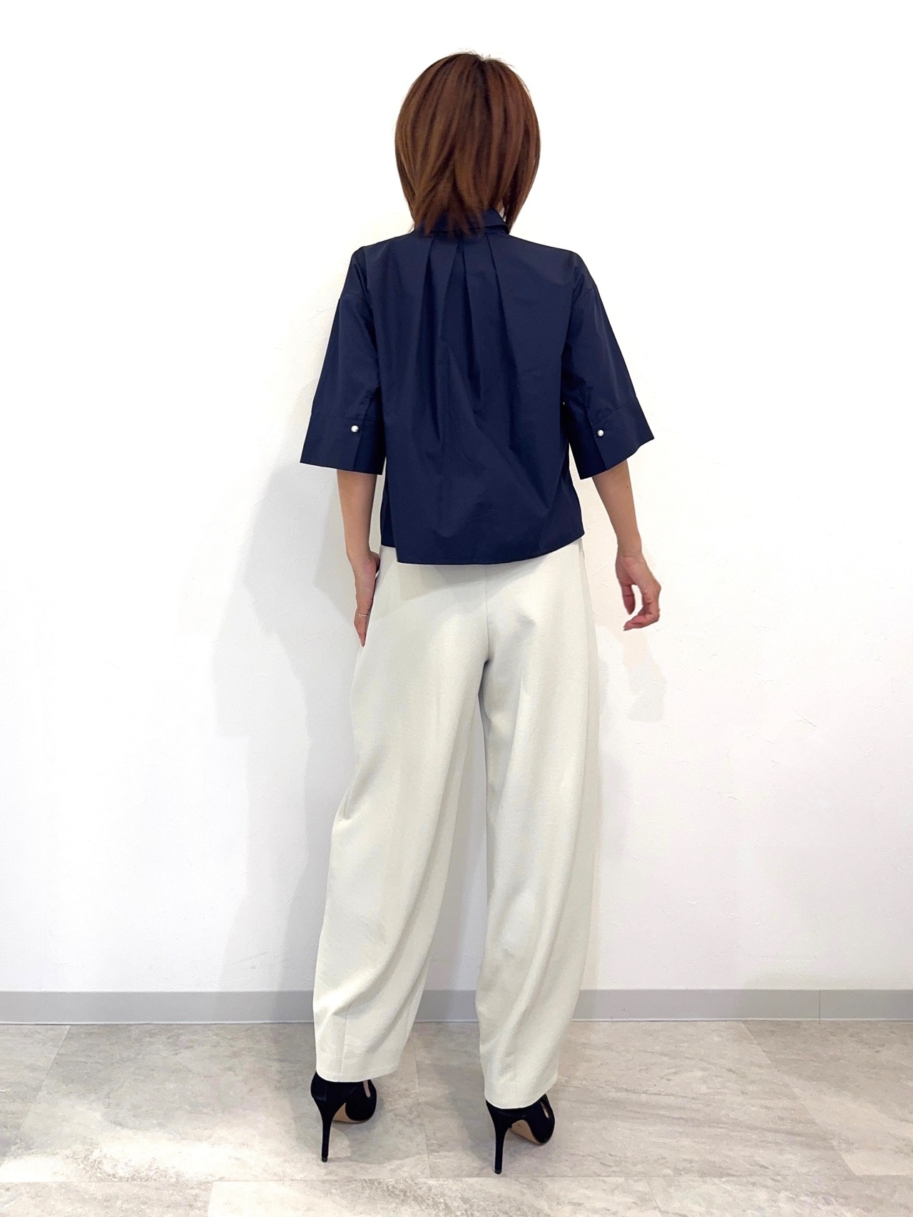 パール刺繍ハーフスリーブシャツ