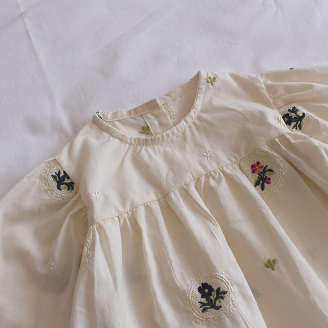 【予約】刺繍ワンピース