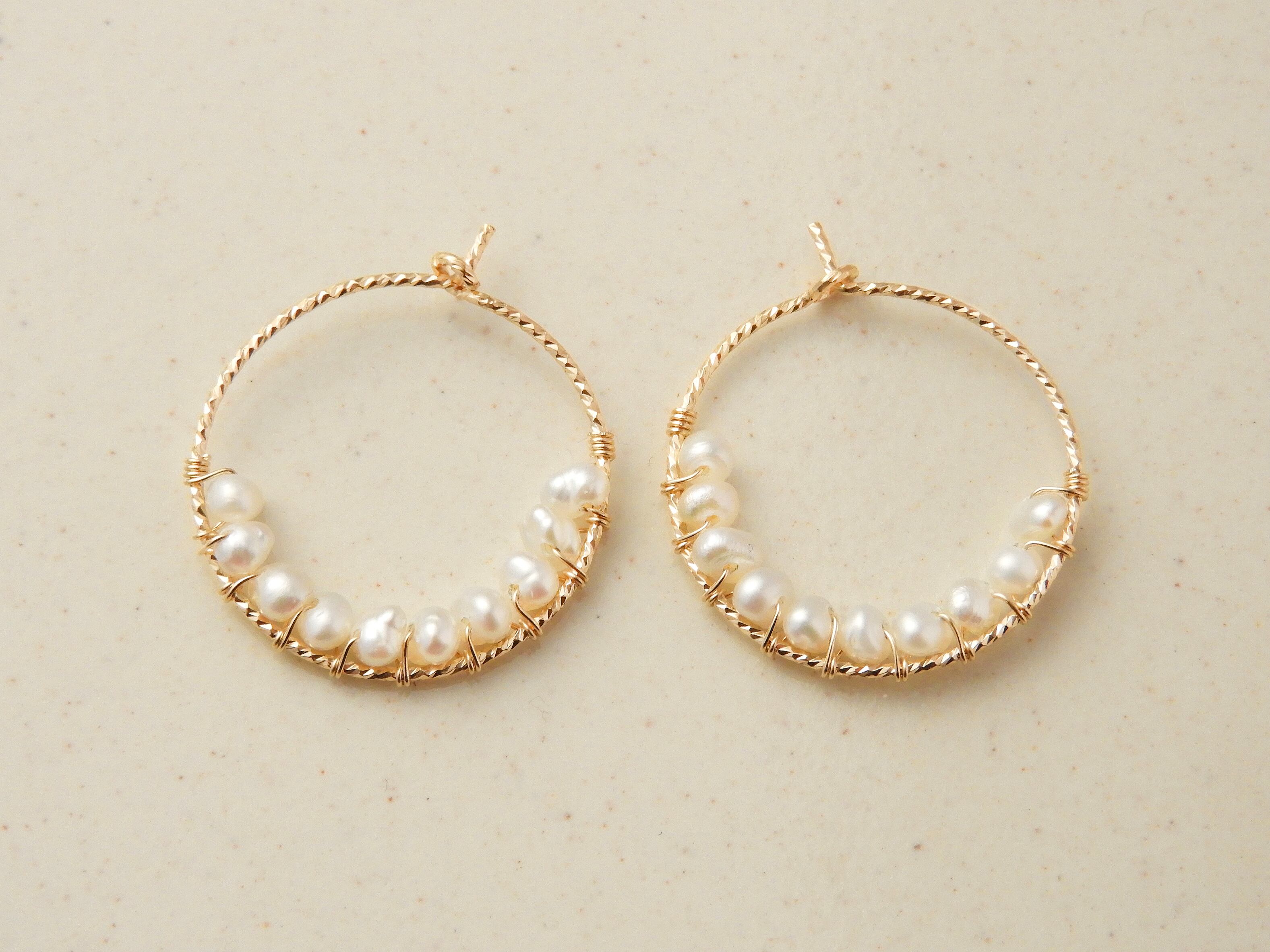 CIRCULAR MOTION Pierced Earring Hoop small 1