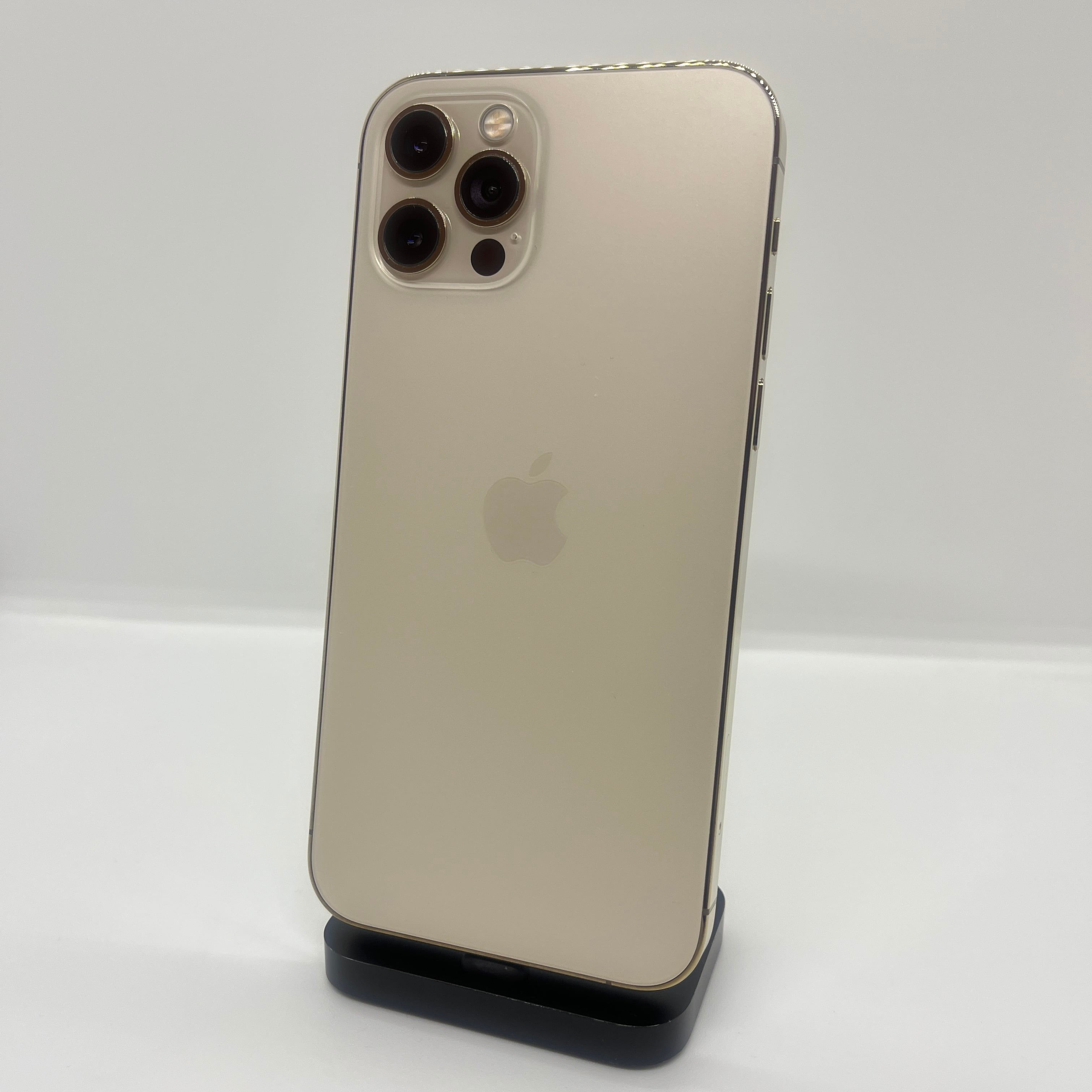 バッテリー/画面新品】iPhoneXsMax 64GB シルバー【SIMロック解除済み