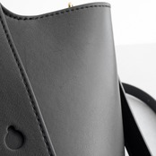 ロエベ ペブル バケットバッグ ミニ ブラック レザー