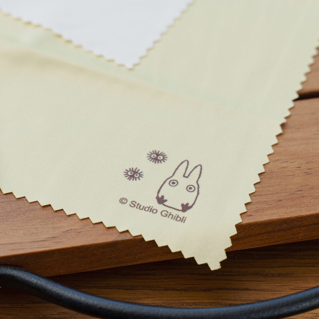 再入荷】となりのトトロ 刺繍メガネケース 振り向きトトロ（3860 となりのトトロ 刺繍めがねケース 振り向きトトロジブリ