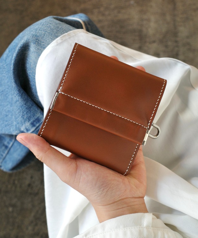 ED ROBERT JUDSON / B01LDWL-65LS SHACKLE BIFOLD WALLET (COGNAC)