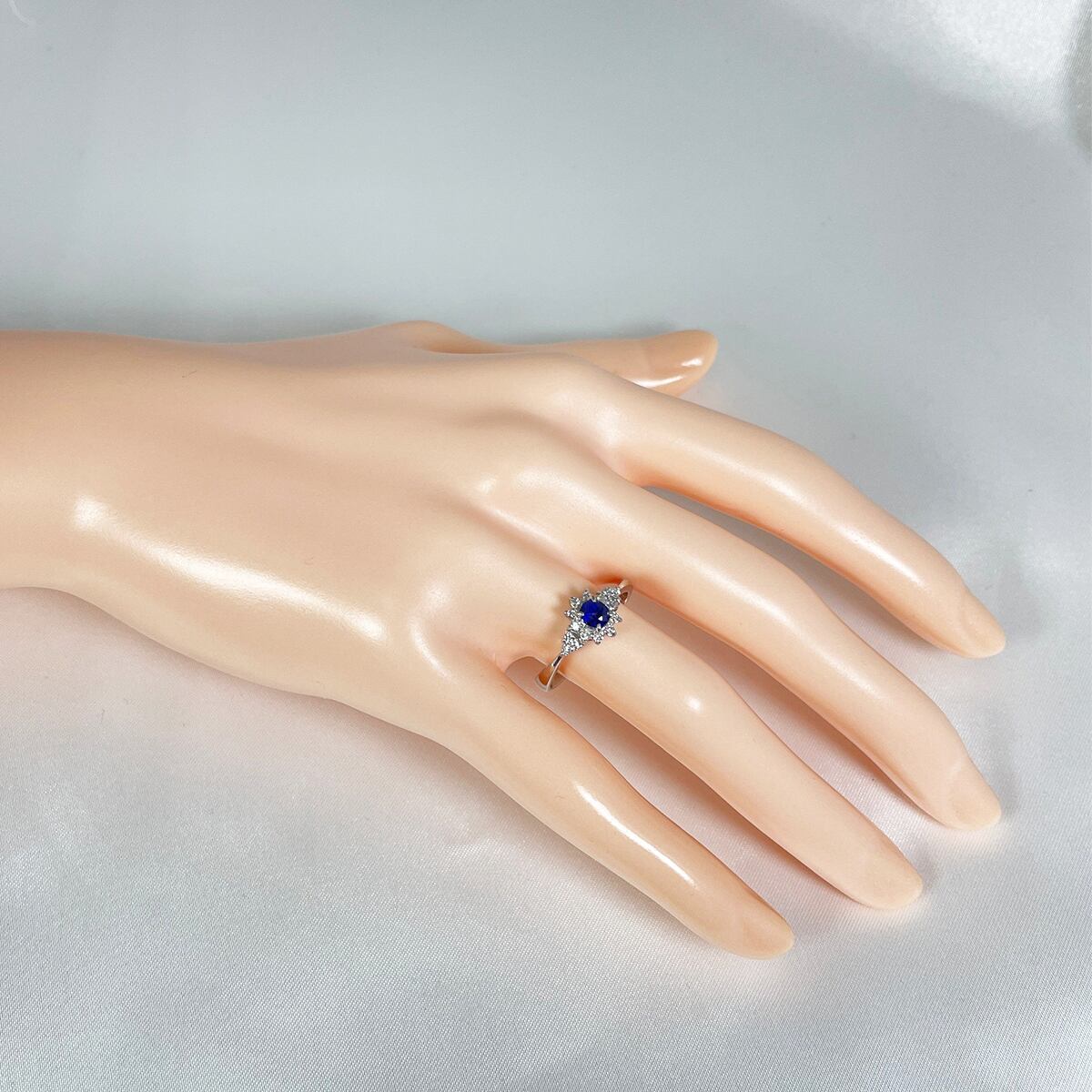 PT900 天然サファイア 0.32ct 天然ダイヤモンド 0.12ct リング 