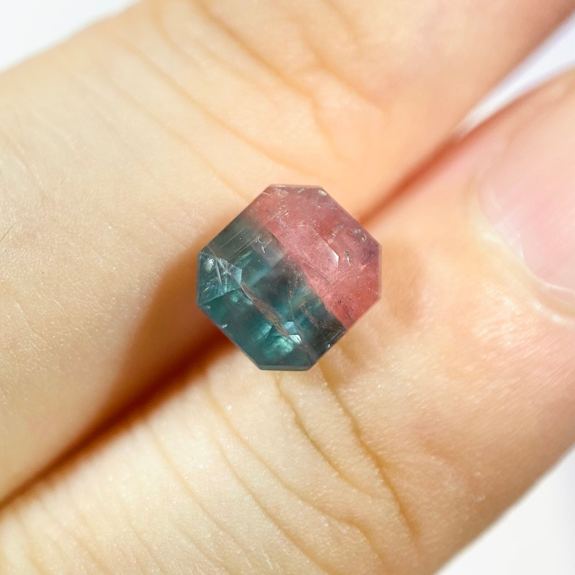 懐かしいポップなキャンディ バイカラートルマリン