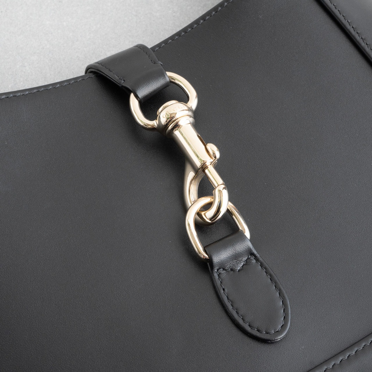 グッチ ジャッキー 1961 ミディアム ショルダーバッグ ブラック レッド レザー