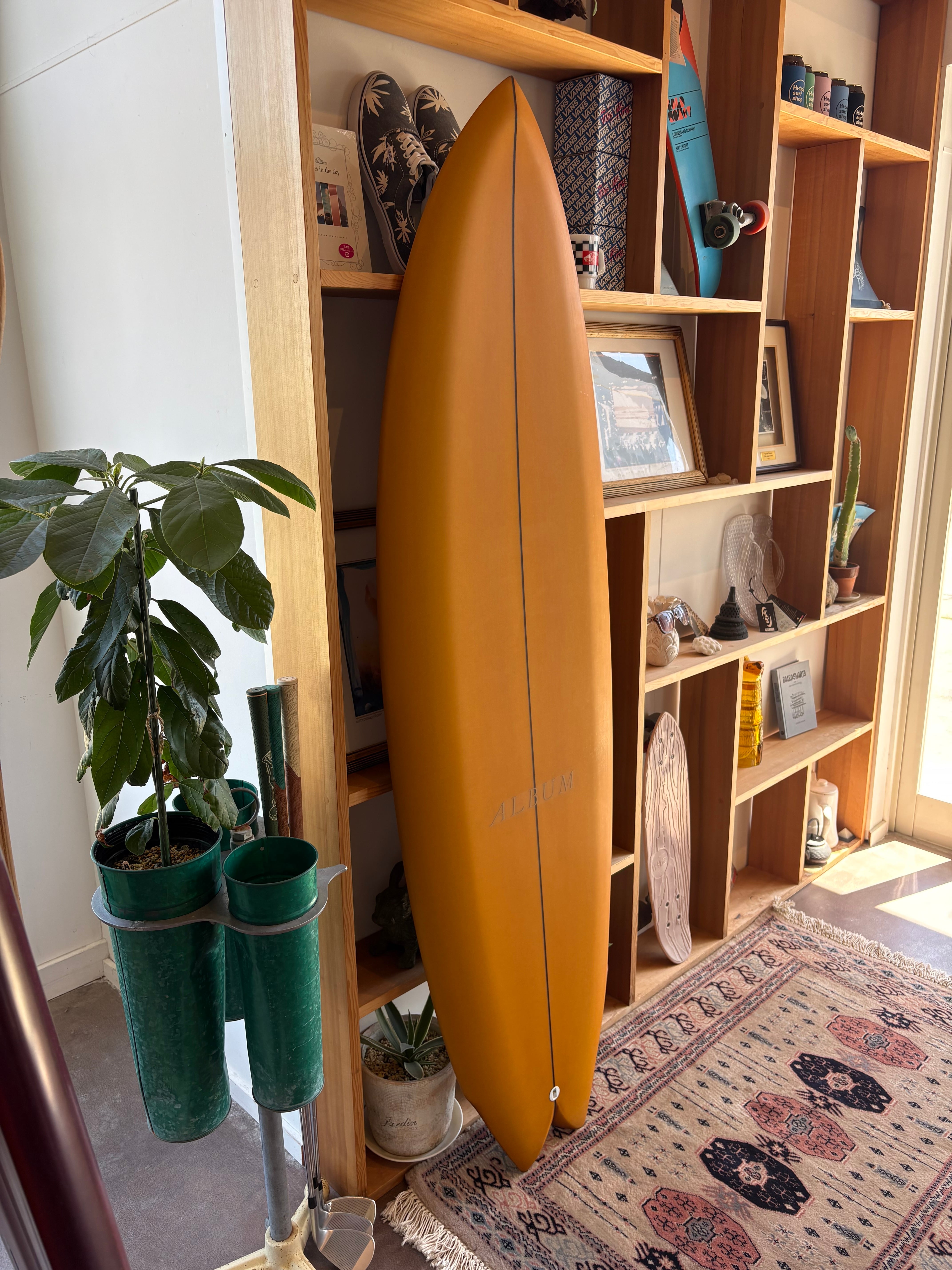 ALBUM SURFBOARD 5'7