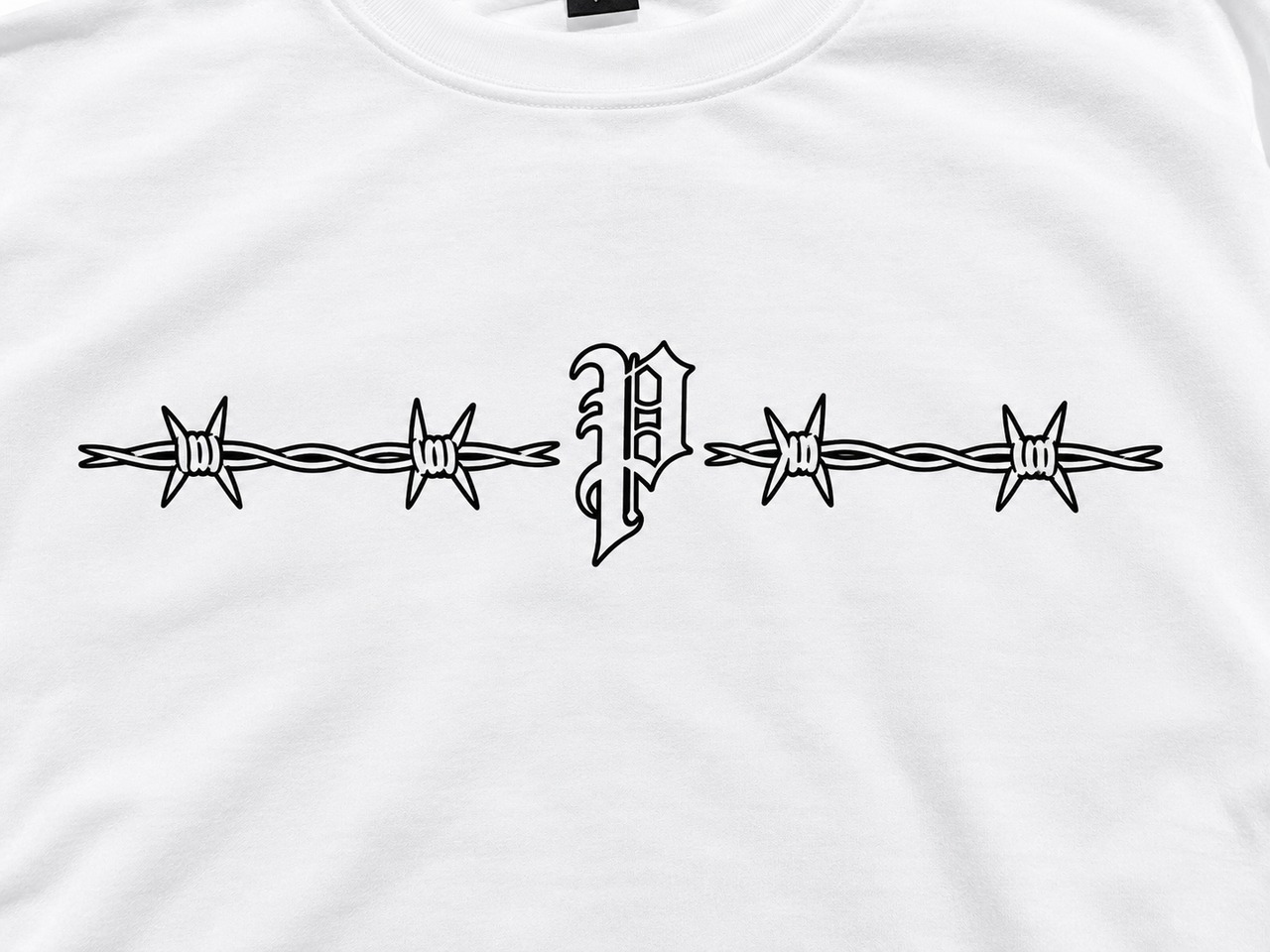 CHRIST GUN SLEEVE SIGN LOGO L/S TEE