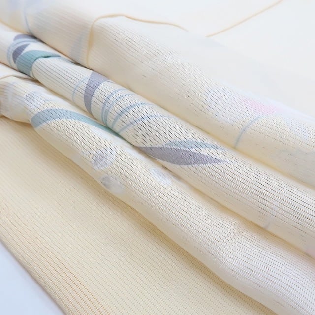 新品 絽 五泉 京友禅作家 関谷泰三 夏着物 正絹 仕付け糸付“風に 新品 絽 五泉 京友禅作家 関谷泰三 夏着物 正絹 仕付け糸付“風に