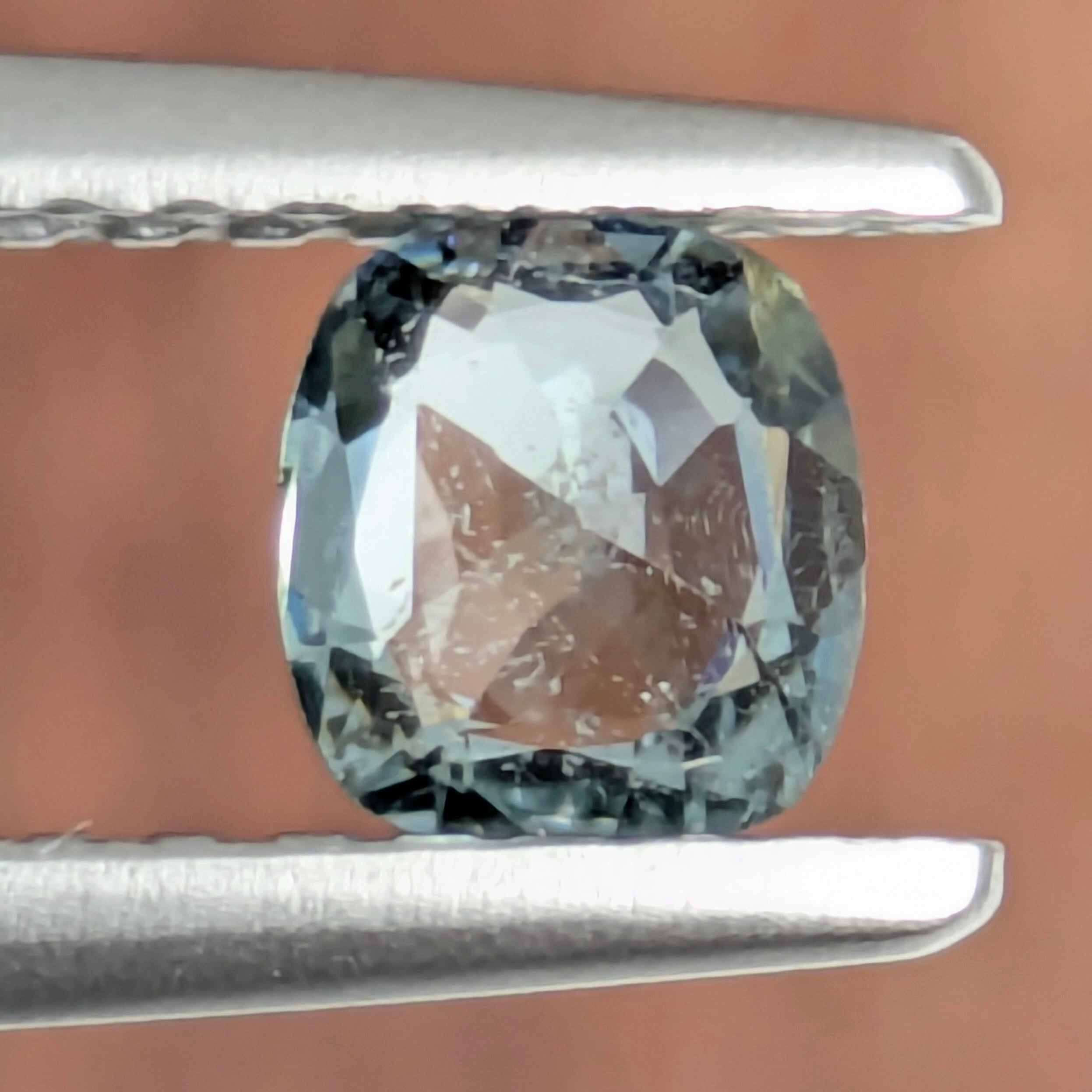 スピネルルース ミャンマー・モゴック産【0.37ct】 PRO208472 | Gem's