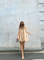 balloon dress beige