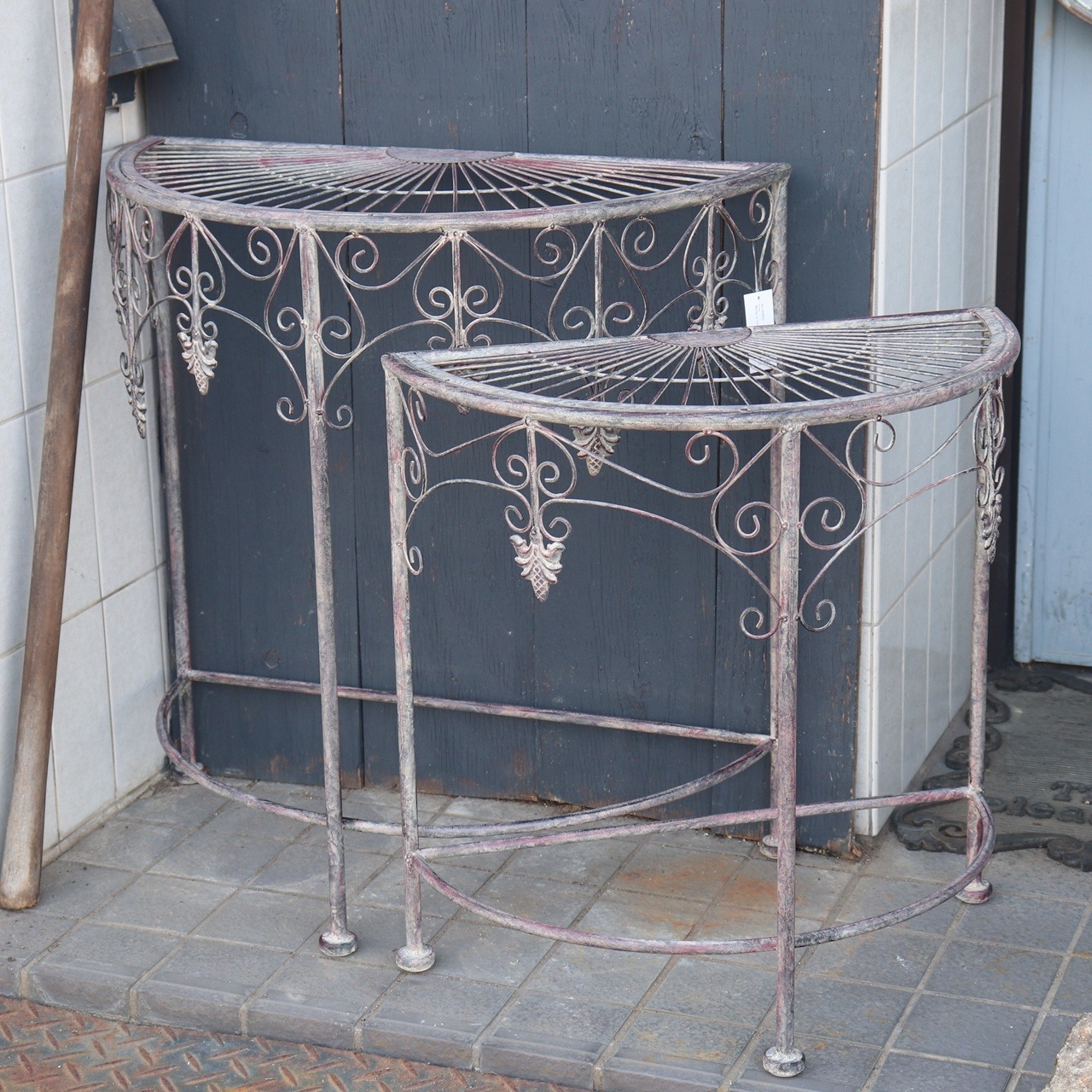 フラワースタンド　ハーフサークルL　狭いところにも置ける台